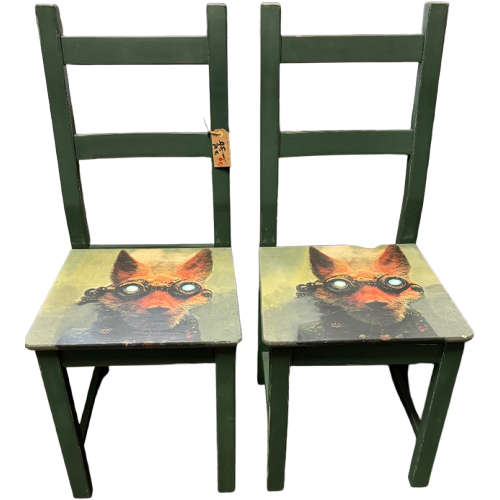 2 Stoelen Met Stoere Vos image 1