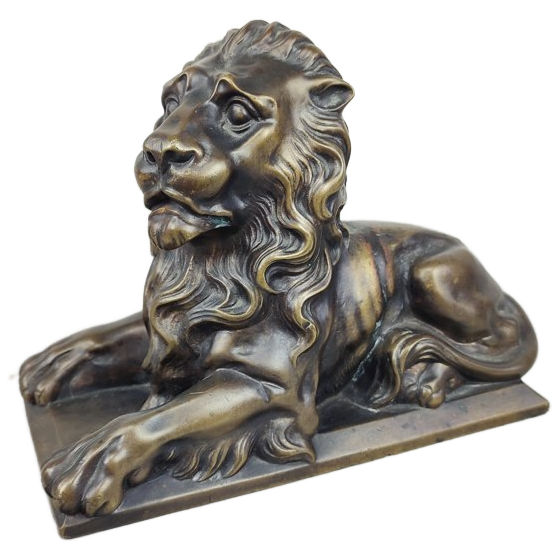 Bronzen Beeld Van Een Leeuw image 1