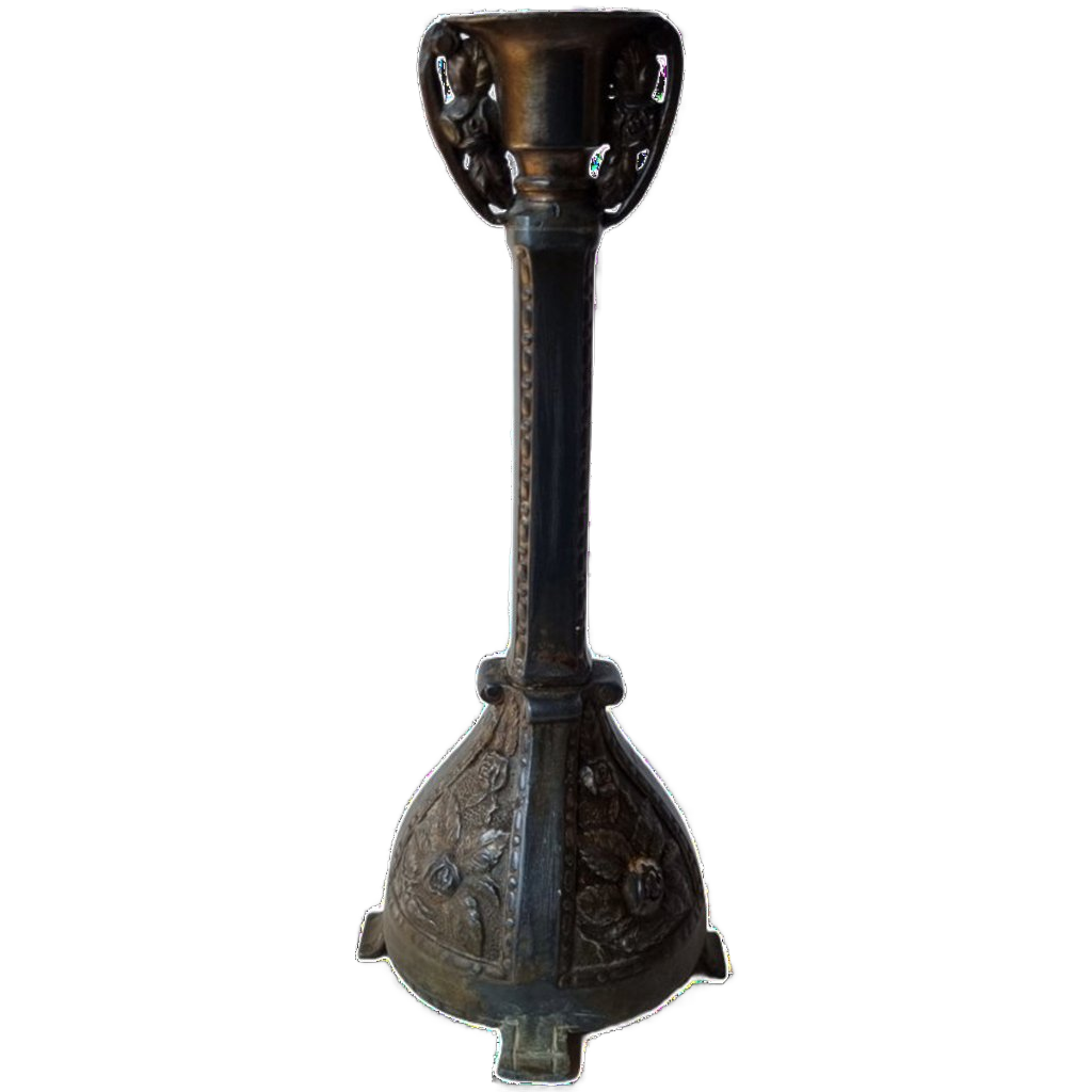 Antieke Metalen Kandelaar image 1