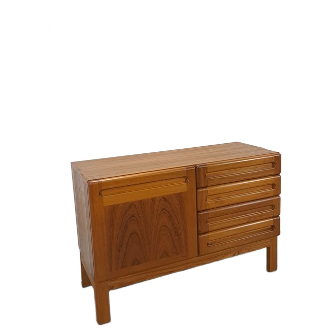 Deens Design Teak Dressoir dyrlund image 1