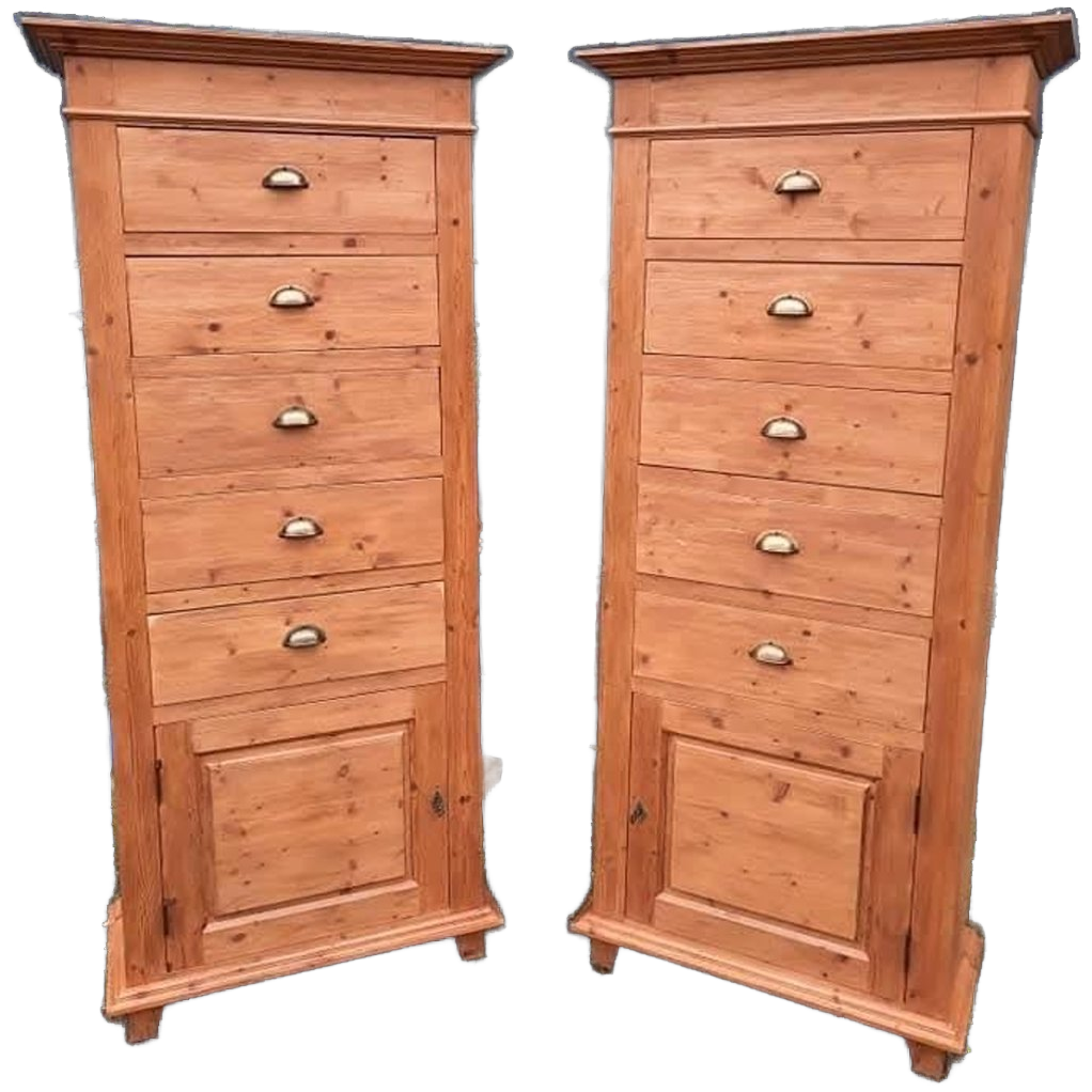 Unieke Hoge Ladekasten Afm. 84x40cm En 191cm Hoog. image 1