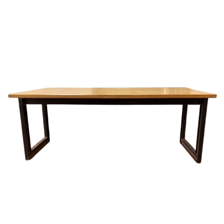 Stevige Nonnentafel Met Industrieel Stalen Onderstel image 1