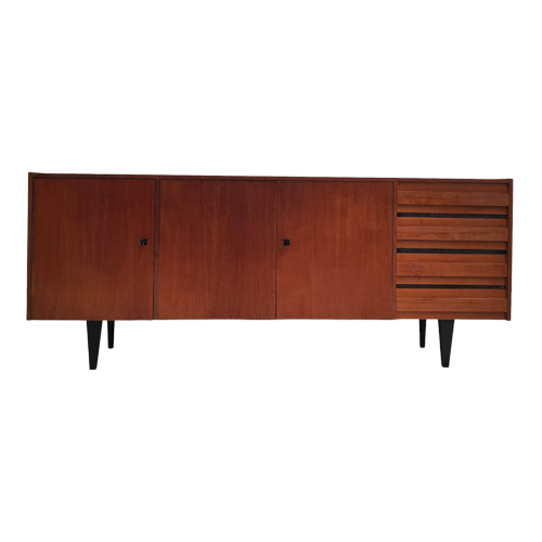 Bekijk Mid Century Sideboard op Reliving 🤩