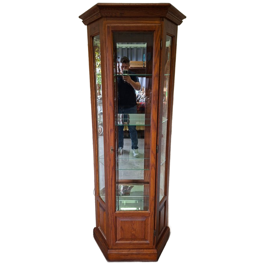 Klassieke Engelse Vitrinekast, Servieskast, Leuk Te Gebruiken Als Wijnkast Of Whisky Kast Afm.82x32cm En 199cm Hoog. image 1