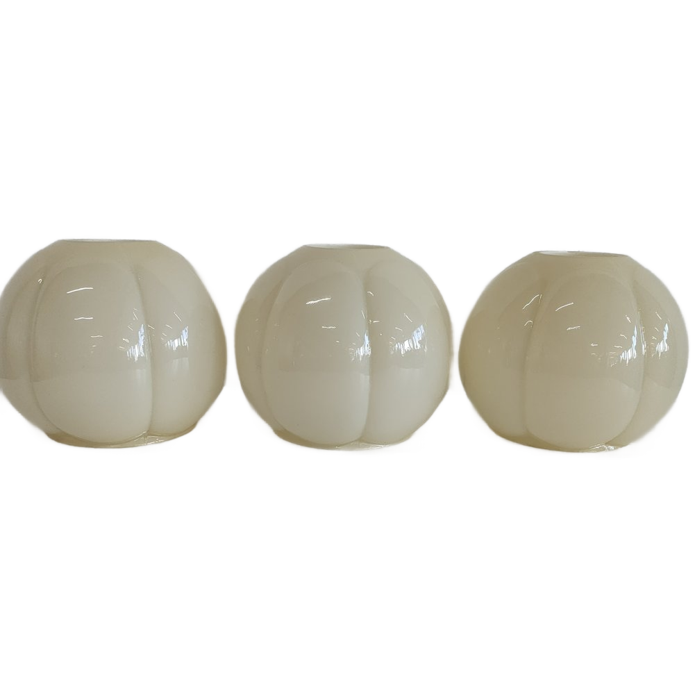 Antieke Art Deco Lampenkapjes Met Parelmoer Tint image 1