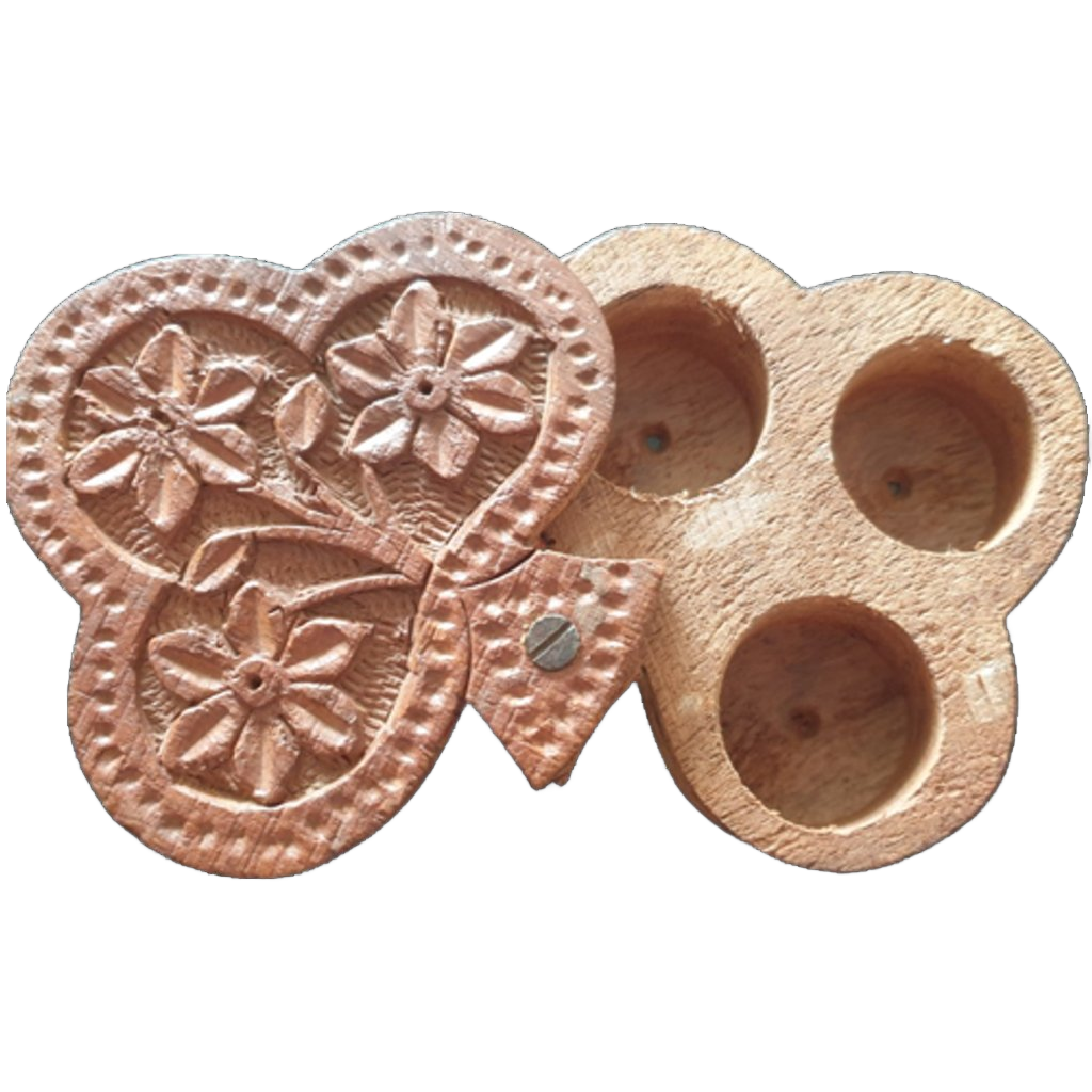 Houtsnijwerk Kruidendoosje India Klavervorm 3 Vakjes image 1