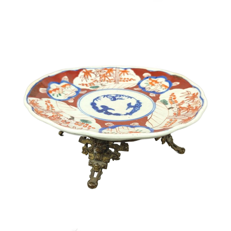 Antiek Japans Imari Bord Op Bronzen Pootjes image 1