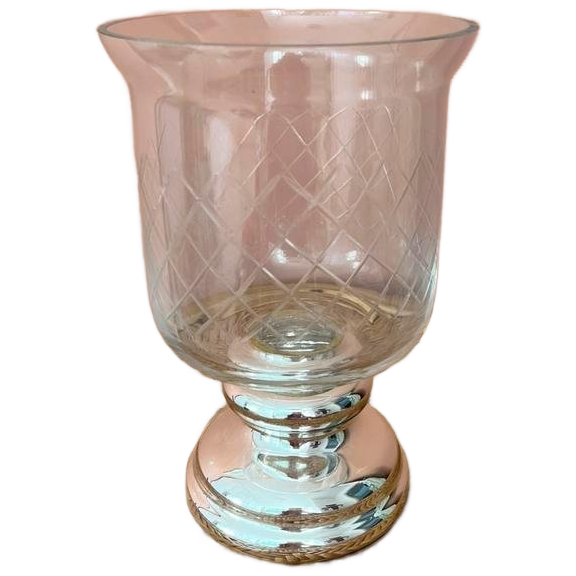 Windlicht / Kaarsenhouder Van Glas Op Zilverkleurige Voet image 1
