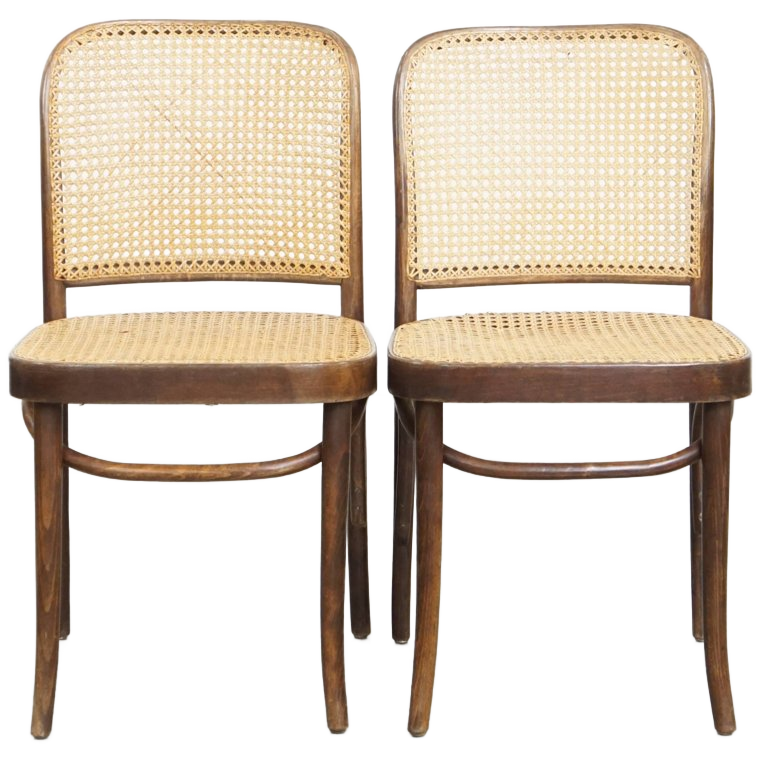 Set Van 2 Tijdloze En Charmante Bistro Stoeltjes In De Stijl Van Thonet Met Uniek Houten Frame image 1