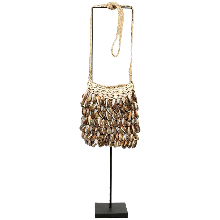 Bazar Bizar |de Shell Purse Op Stand image 1