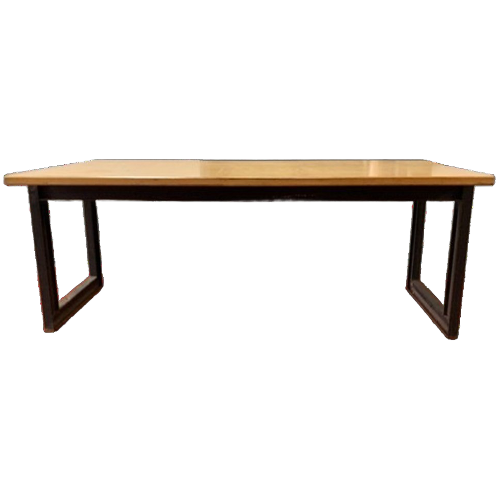 Stevige Nonnentafel Met Industrieel Stalen Onderstel image 1