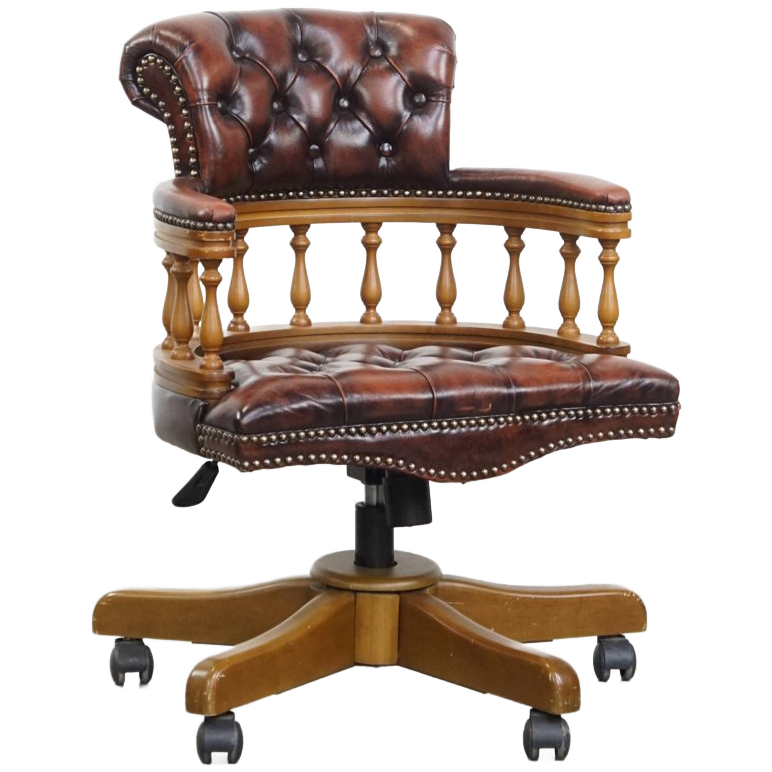 Bruine Klassieke In Hoogte Verstelbare Rundleren En Houten Chesterfield Bureaustoel Op Wieltjes image 1