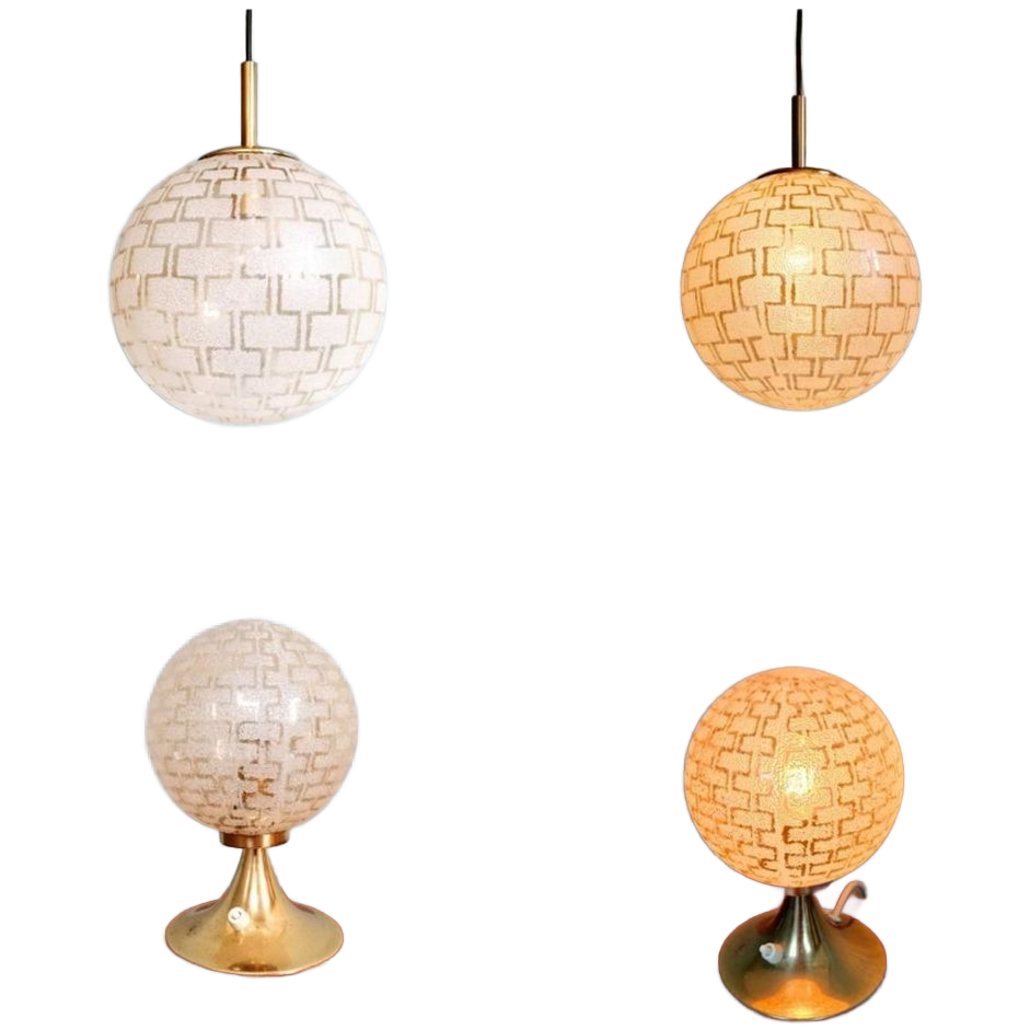 Duo Of Space Age-lampen In Messing En Getextureerd Glas, 197 image 1