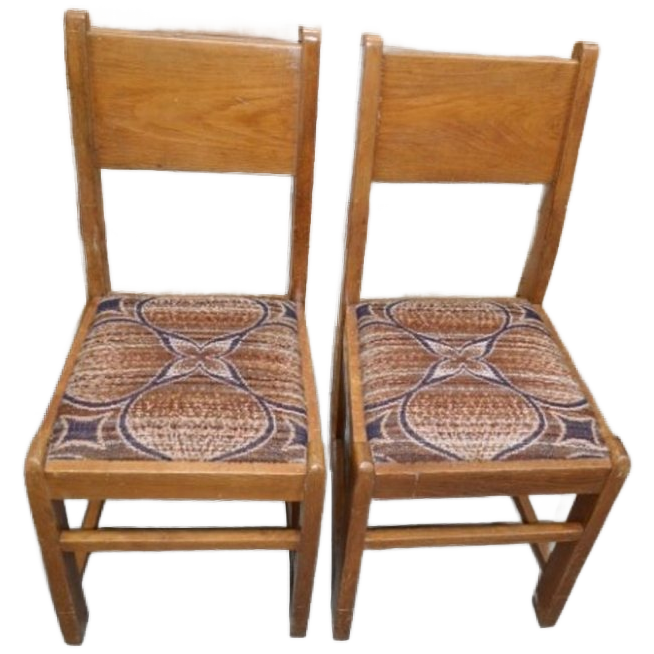 2 Ouderwetse Eiken Stoelen image 1