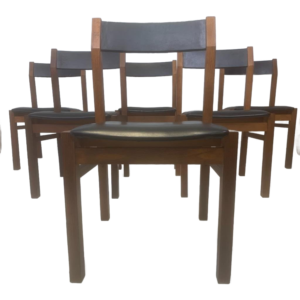 Eetkamerstoelen Van Pieter De Bruyne Voor V-form image 1