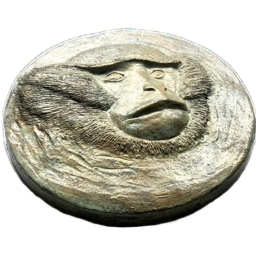 Bas-relief ‘apenkop’ In Keramiek image 1