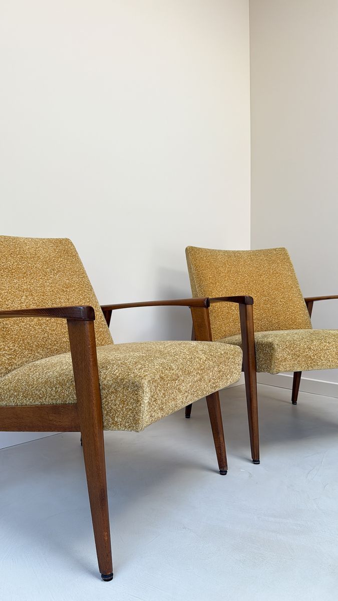 Vintage Fauteuil Met Teak Houten Frame En Gele Bekleding image 3