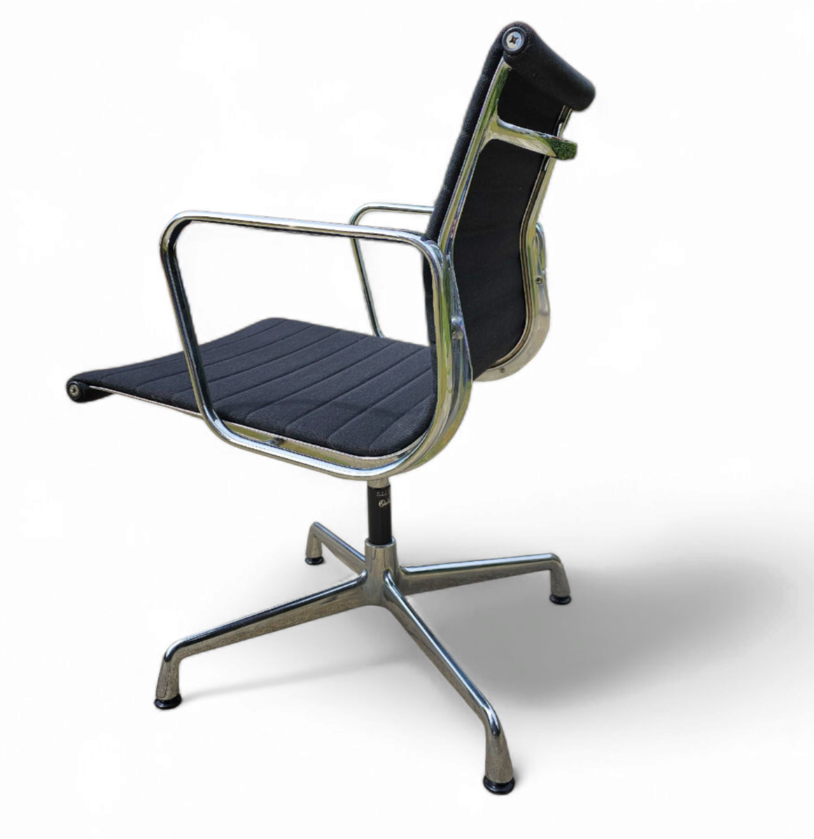 Ea 107 / 108 Alu- S / Eames / Vitra Office Chair / Black Hupsak Fabric / Chrome Frame image 15