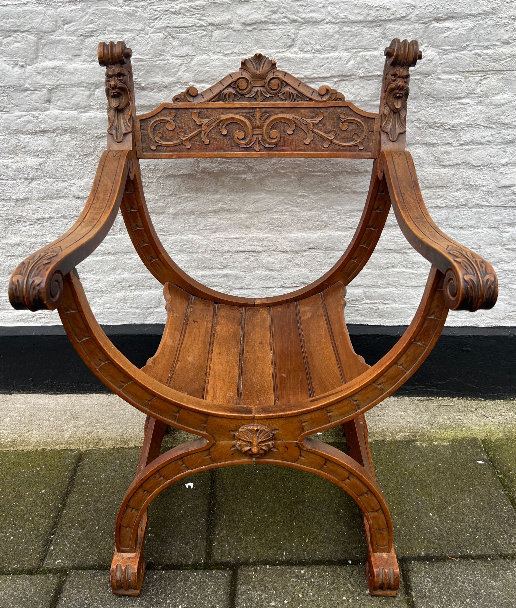 Antieke Stoel - Dagobertstoel Met Mooie Details En Kussentje image 2