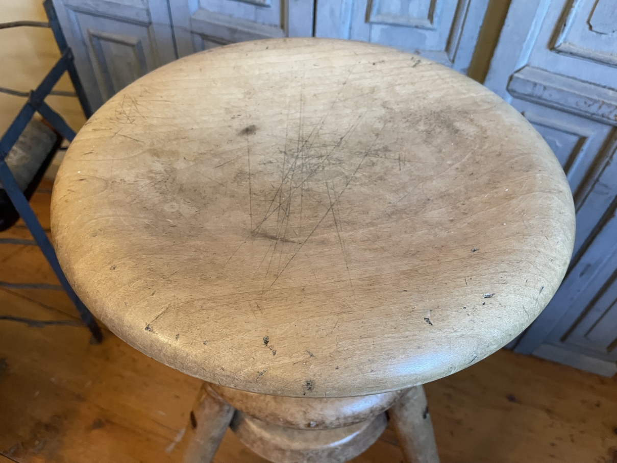 Kruk Beech wood Brown bij Reliving
