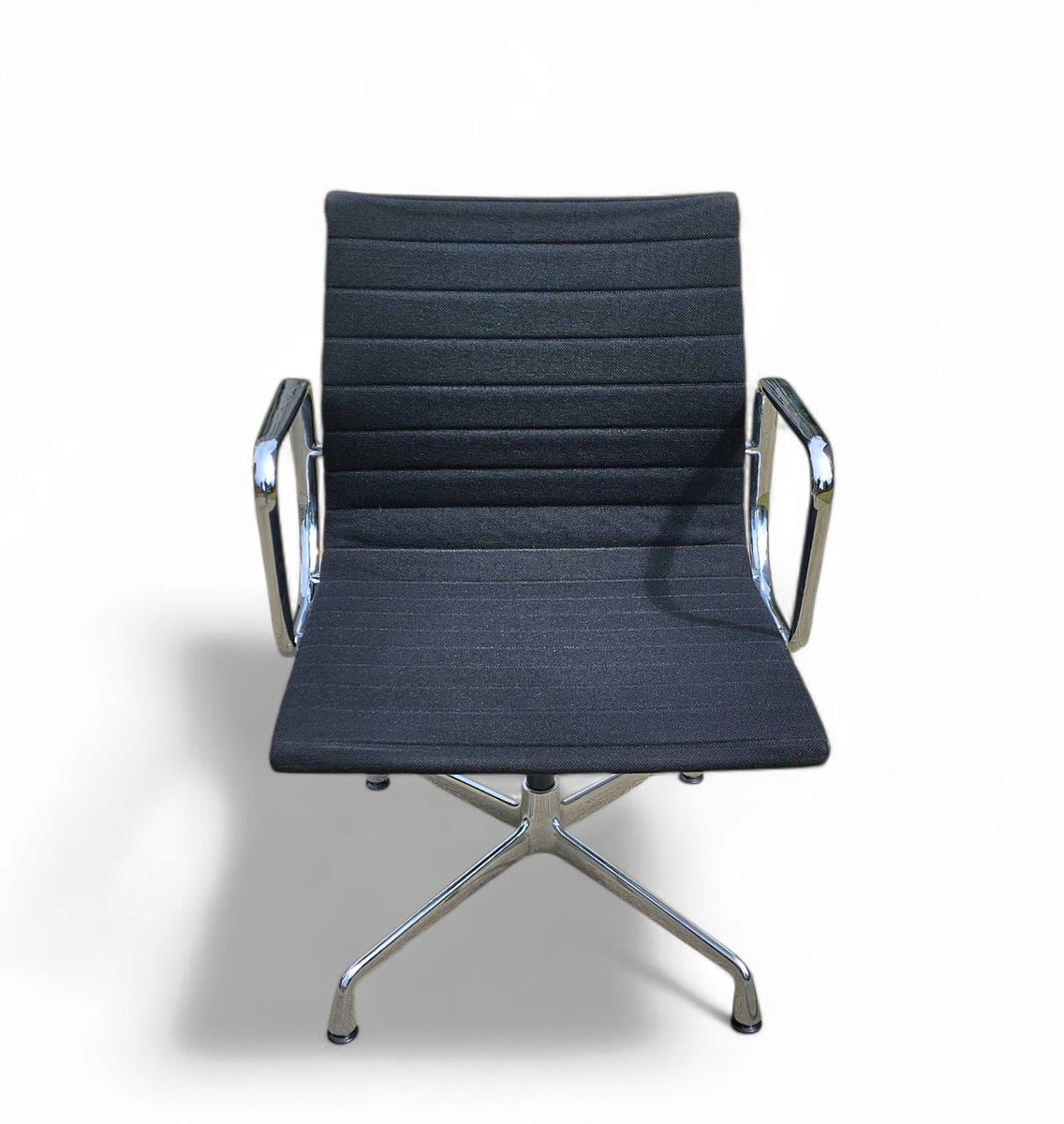 Ea 107 / 108 Alu- S / Eames / Vitra Office Chair / Black Hupsak Fabric / Chrome Frame image 12
