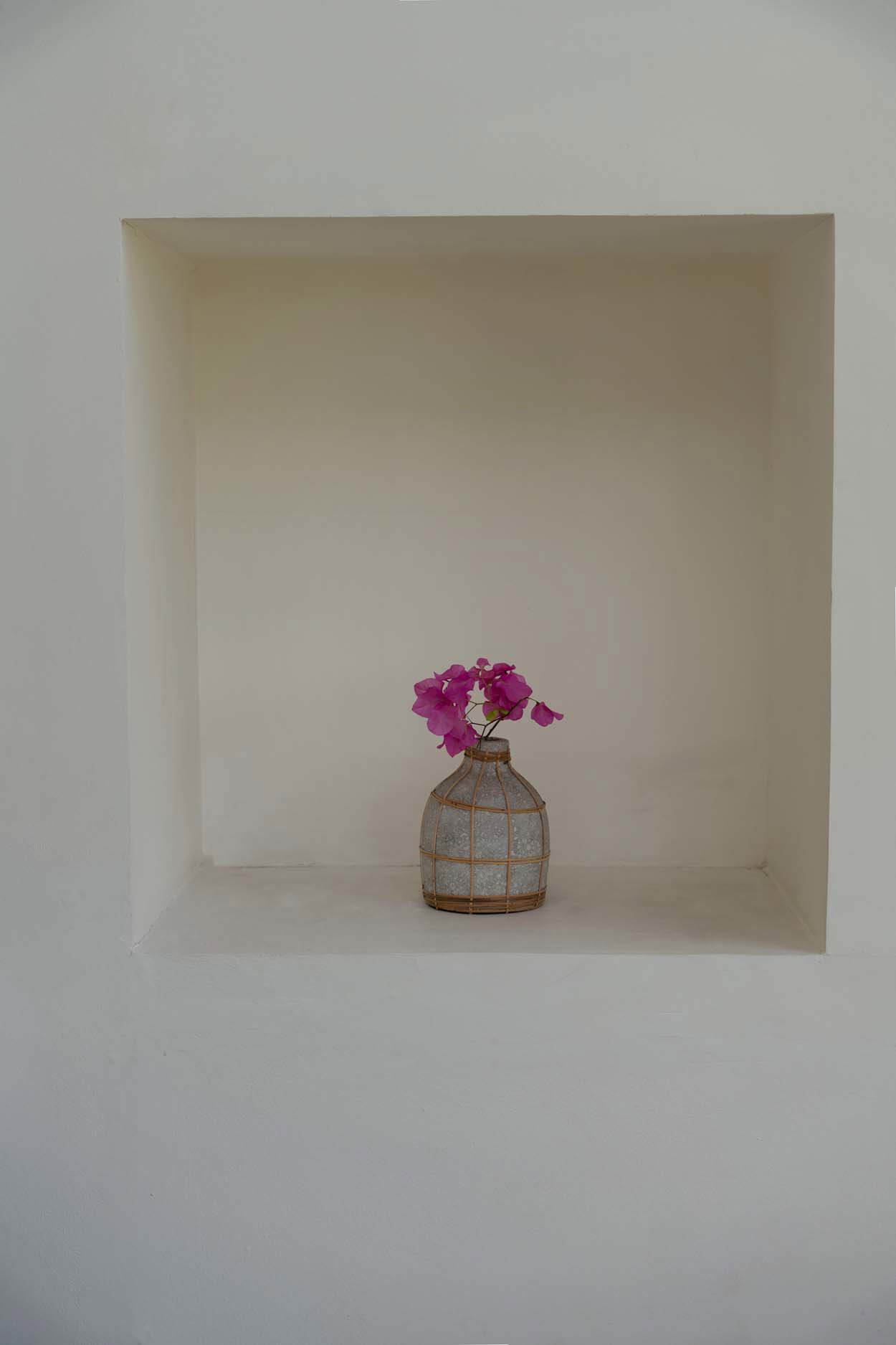 Bazar Bizar | De Whoopy Vaas - Betongrijs Naturel - S image 3