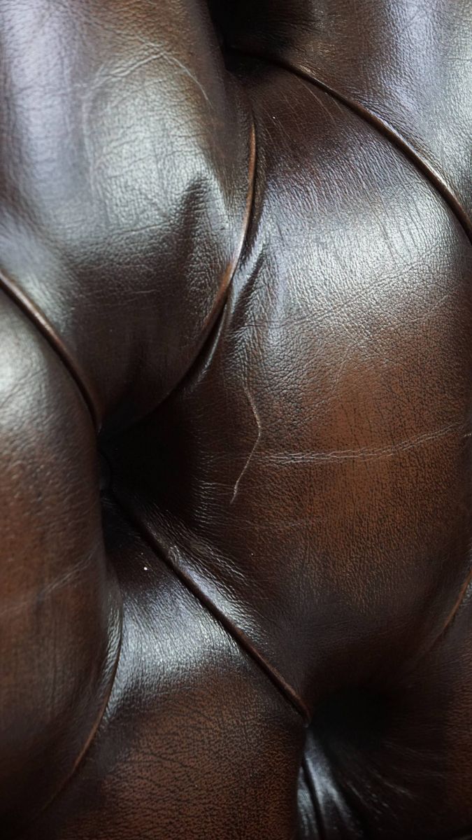 Luxe En Charmante 3-zits Rundleren Chesterfield Bank In Engelse Stijl image 15