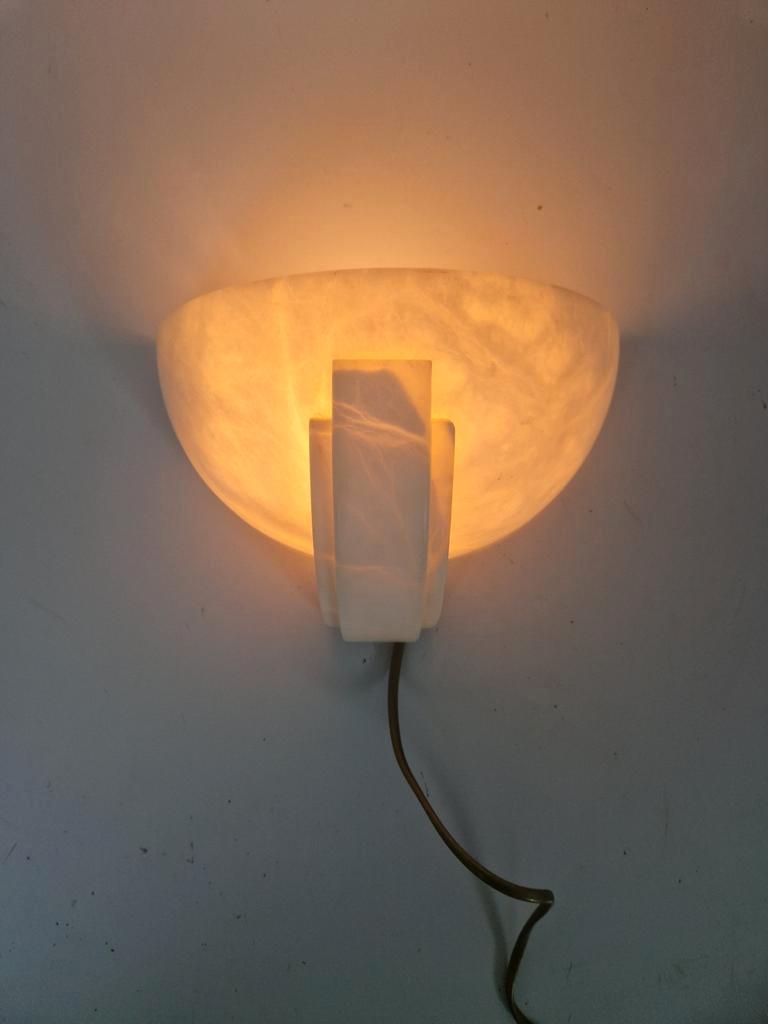 Art Deco Revival Albast Wandlamp. image 2
