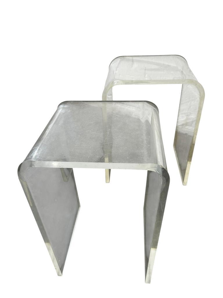 Set Van 2 Vintage Plexi Curved Bijzettafeltjes / Sidetables image 8
