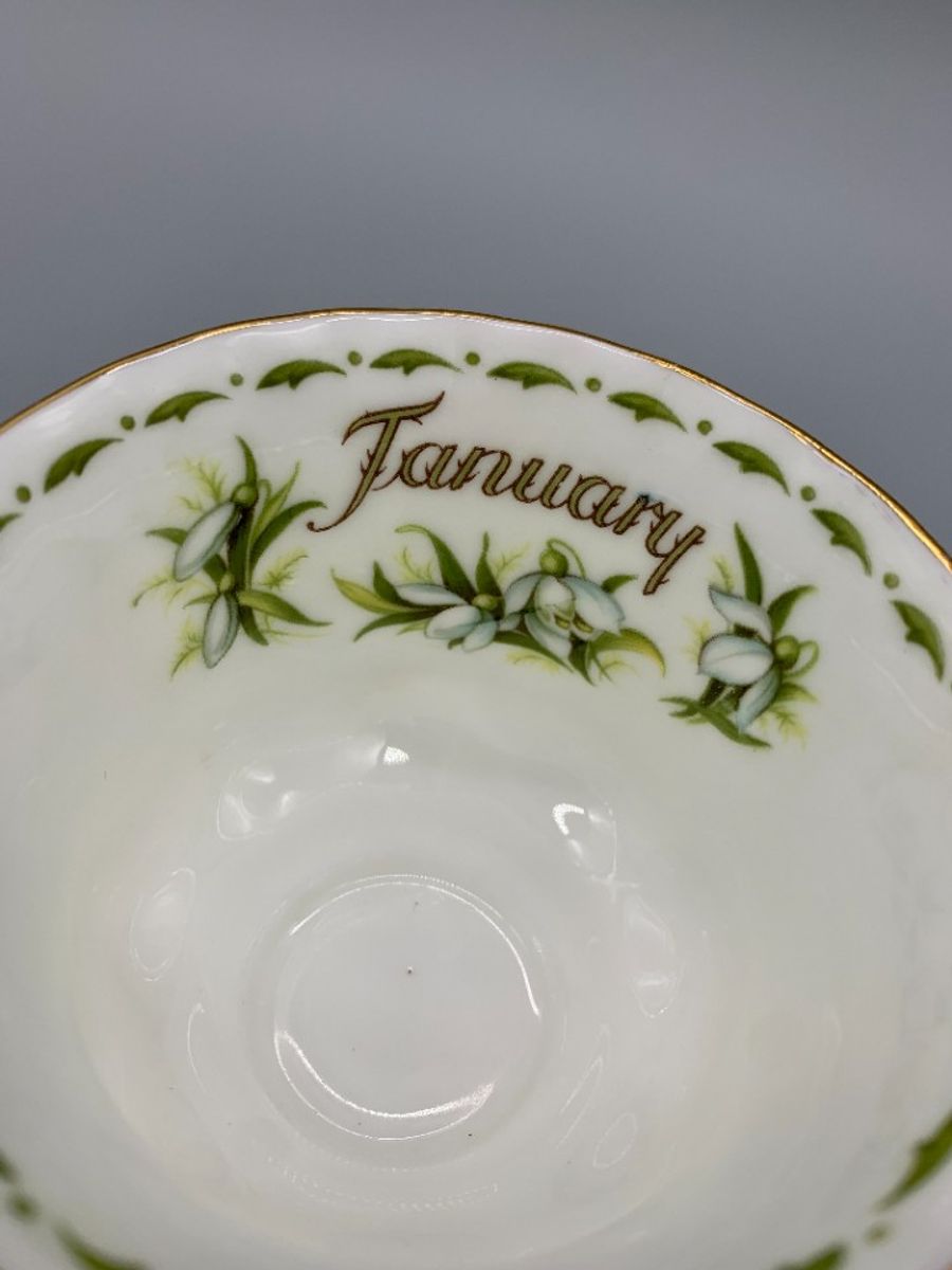 Royal Albert Flower Of The Month January Kop En Schotel image 6