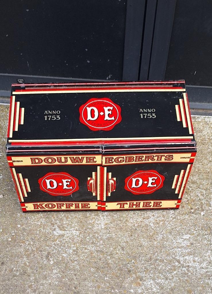 Winkelblik Douwe Egberts Met Twee Scharnierende Deurtjes😍 image 4