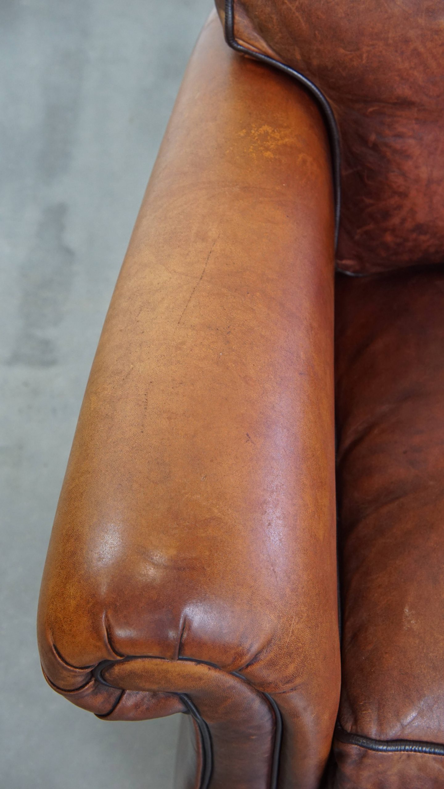 Set Van 2 Schapenleren Armchairs In Engelse Stijl Met Een Unieke Vormgeving En Mooie Kleuren image 8
