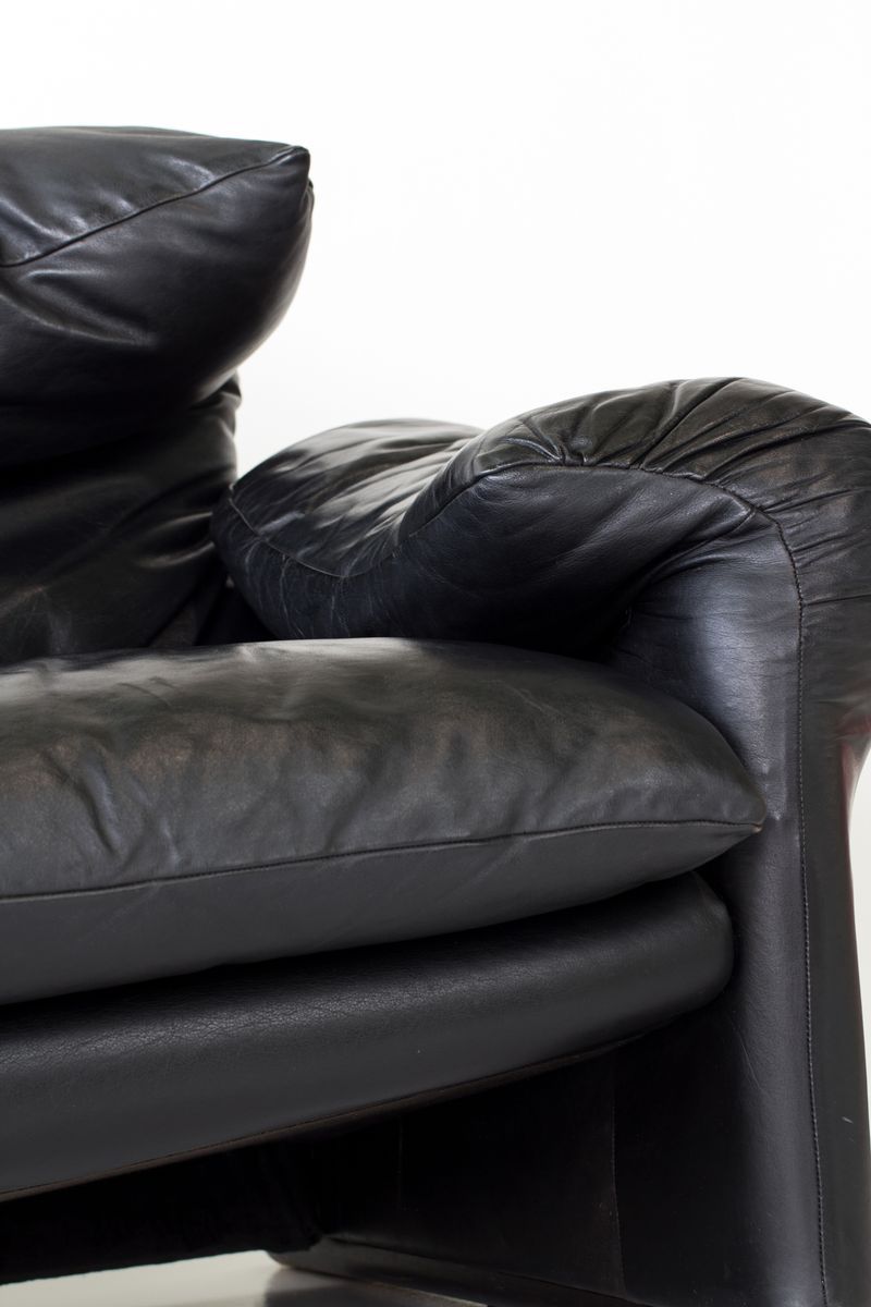 Cassina Maralunga 3-seater – Early Edition 1970s image 11