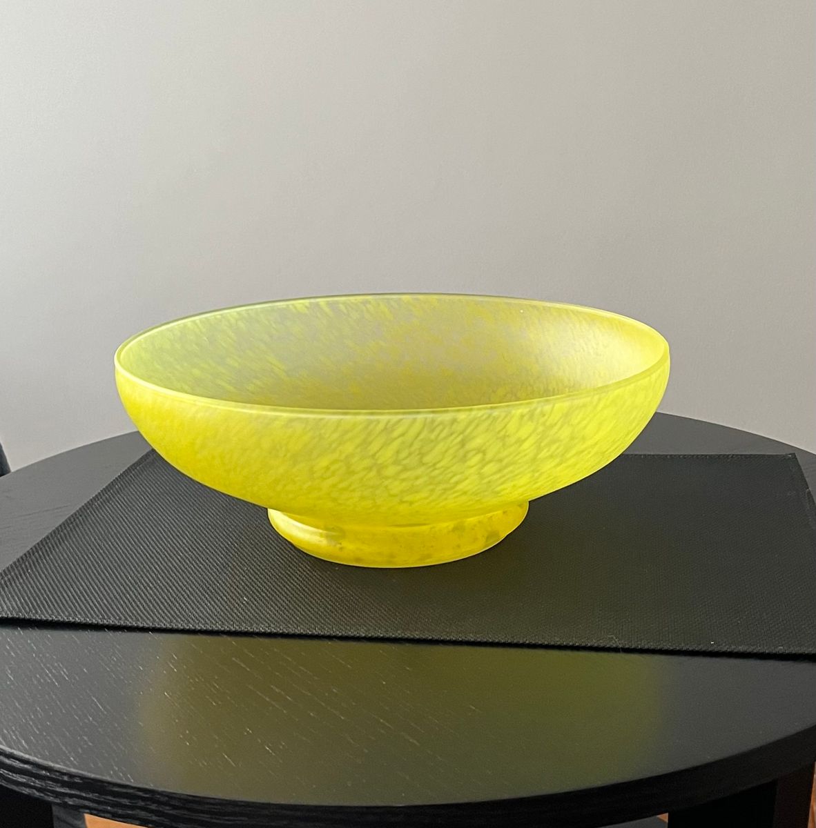 Glaspasta Ronde Schaal Op Voet. image 3