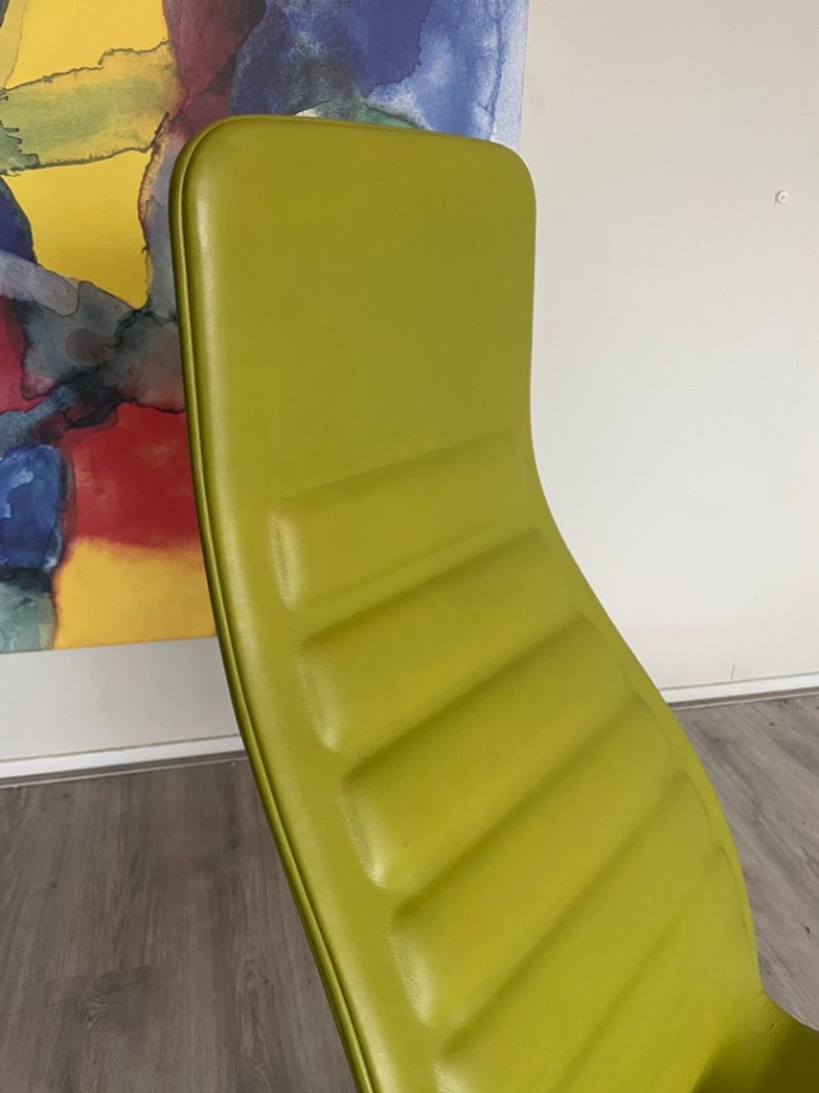 Capellini Lotus Attesa High Back Leather Swivel Relax Chair image 14