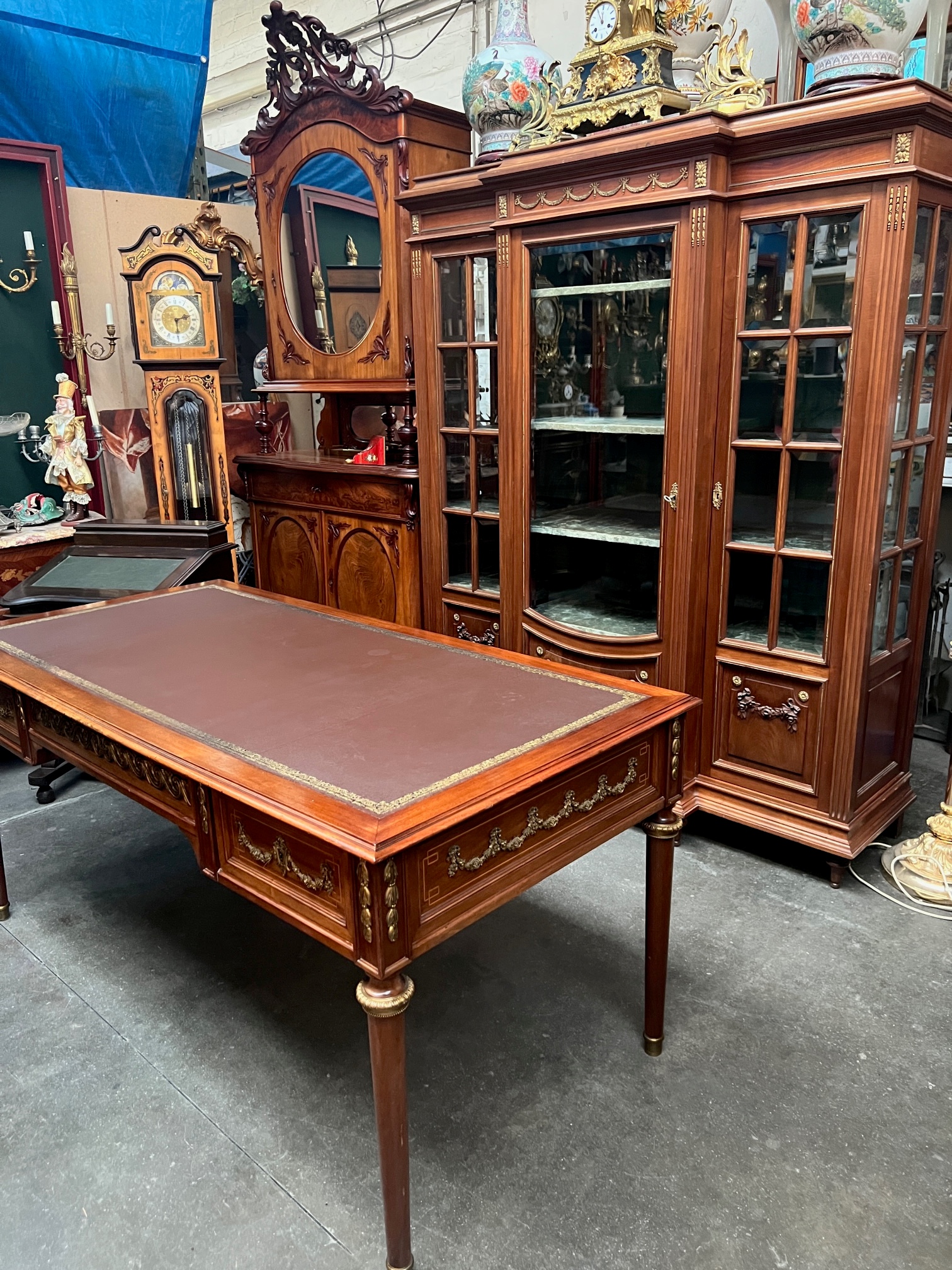 Bureau In Lodewijk Xvi-stijl. image 8