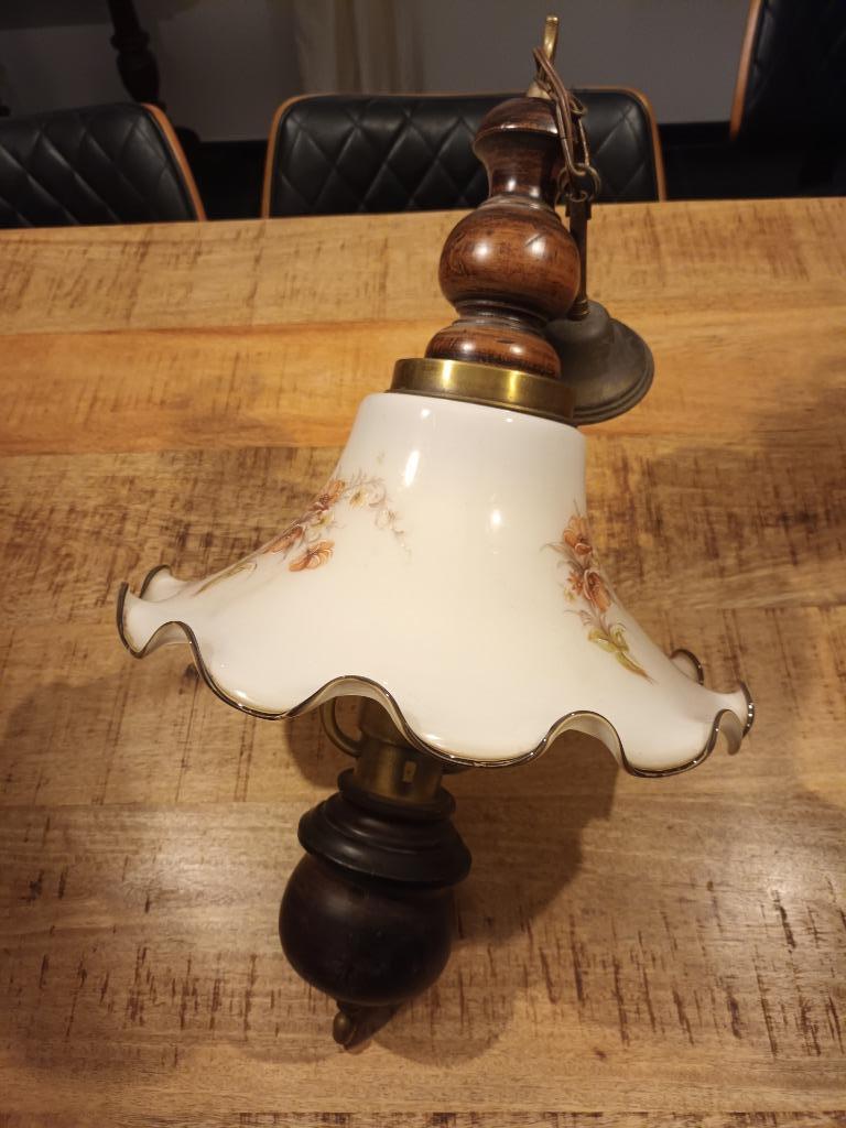 Klassiek Hanglamp Met Chique Glazen Kap image 2