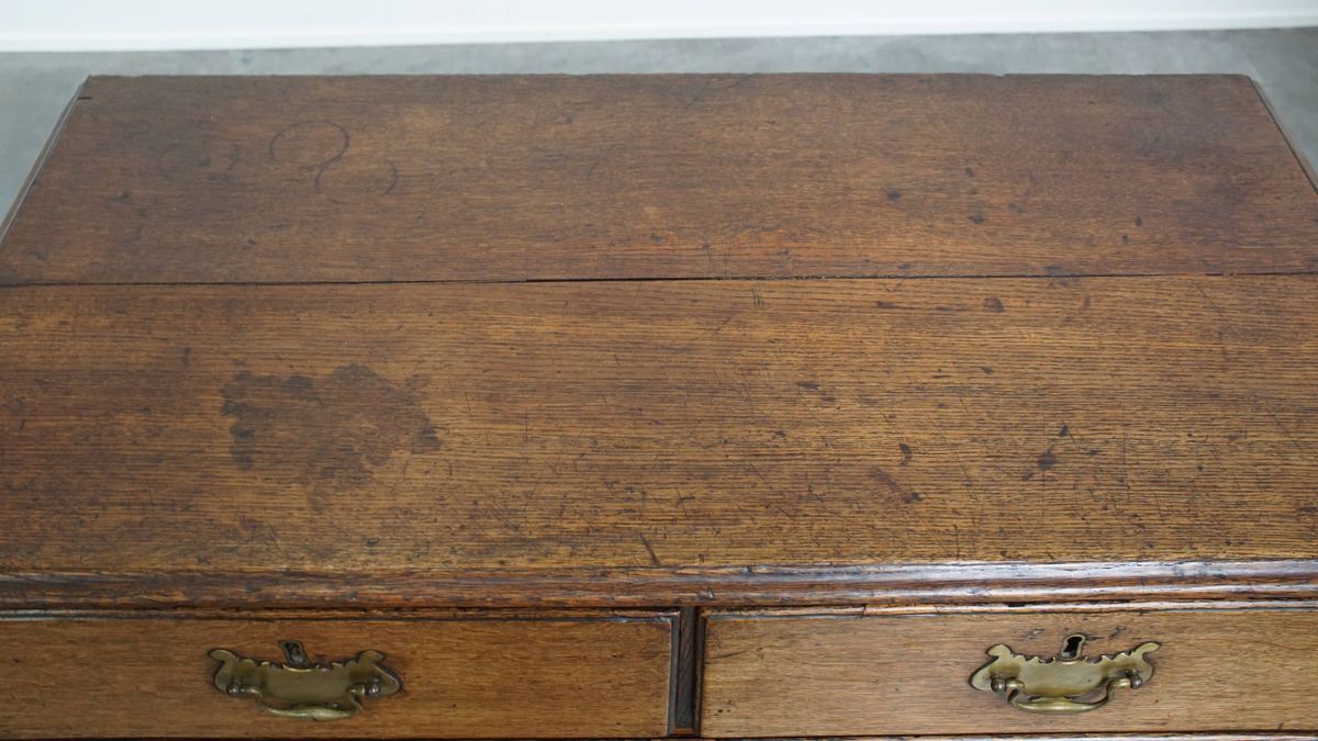 Prachtige Antieke Engelse Eikenhouten Ladekast Uit De 18e Eeuw Met Originele Details image 6