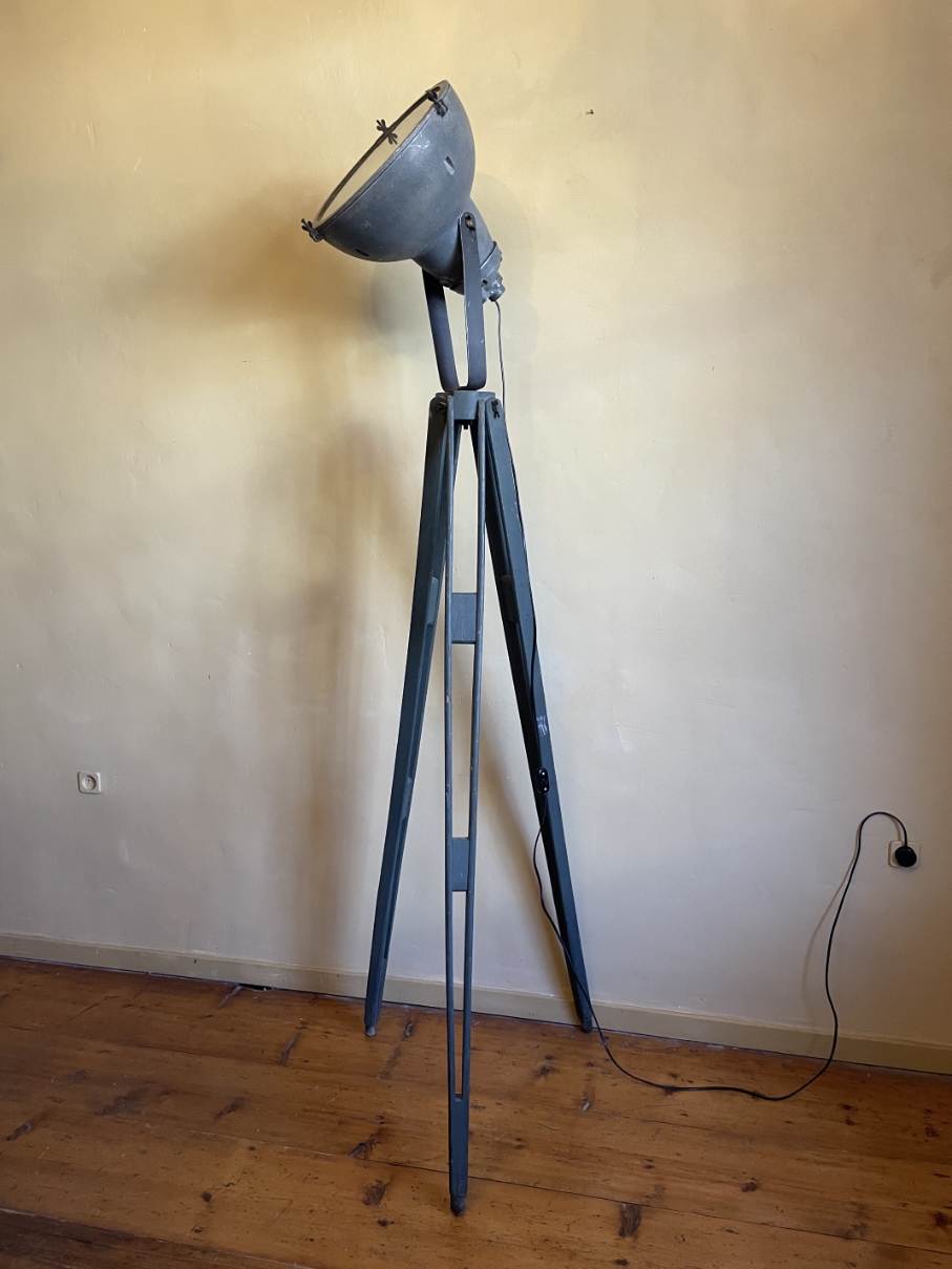 Vloerlamp Lamp Op Oud Statief Staand Industrieel Frns image 2