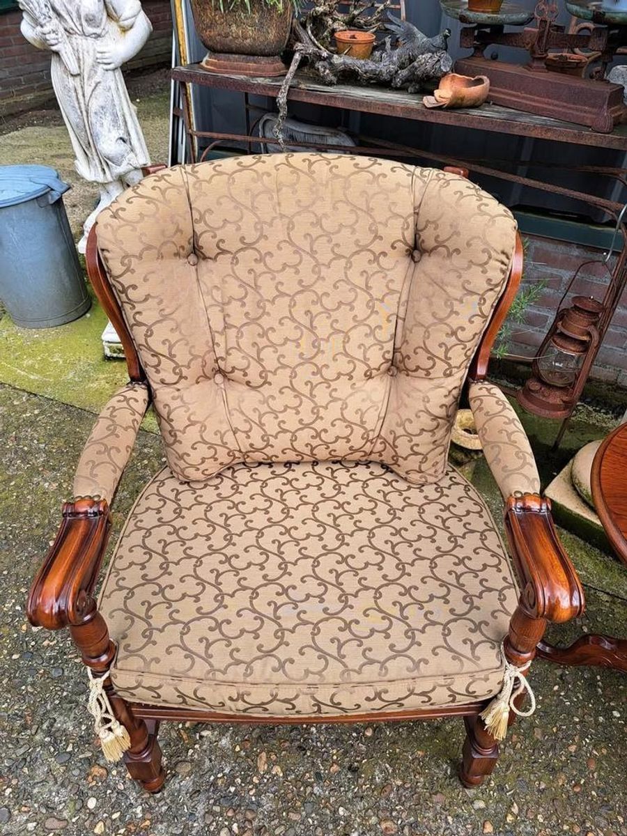 Klassieke Fauteuils Met Rond Bijzettafeltjes, Slaapkamer, Le image 2