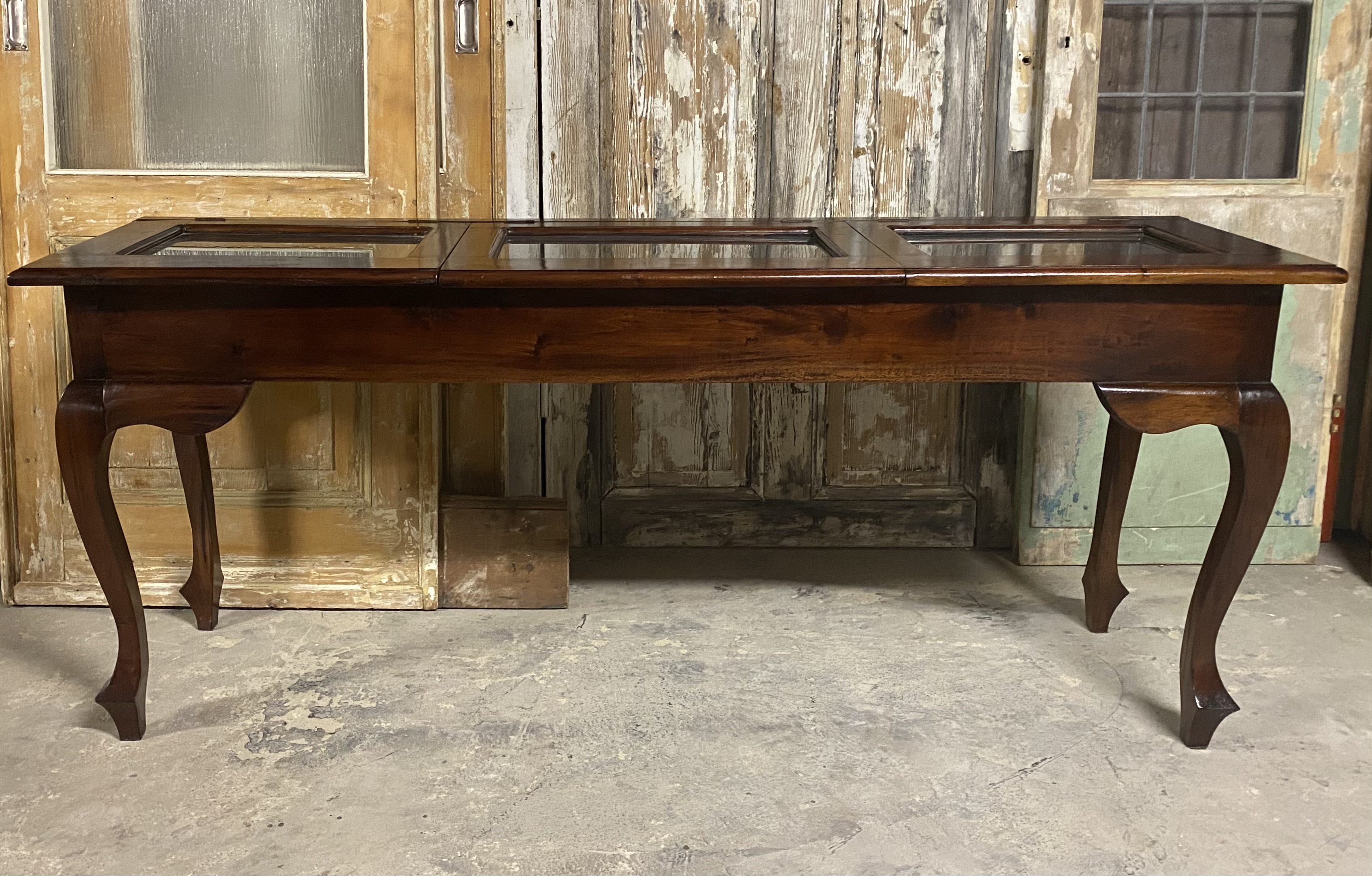 Oude Toonbank, Vitrine-tafel, Sidetable, Pronktafel. L 180cm image 3