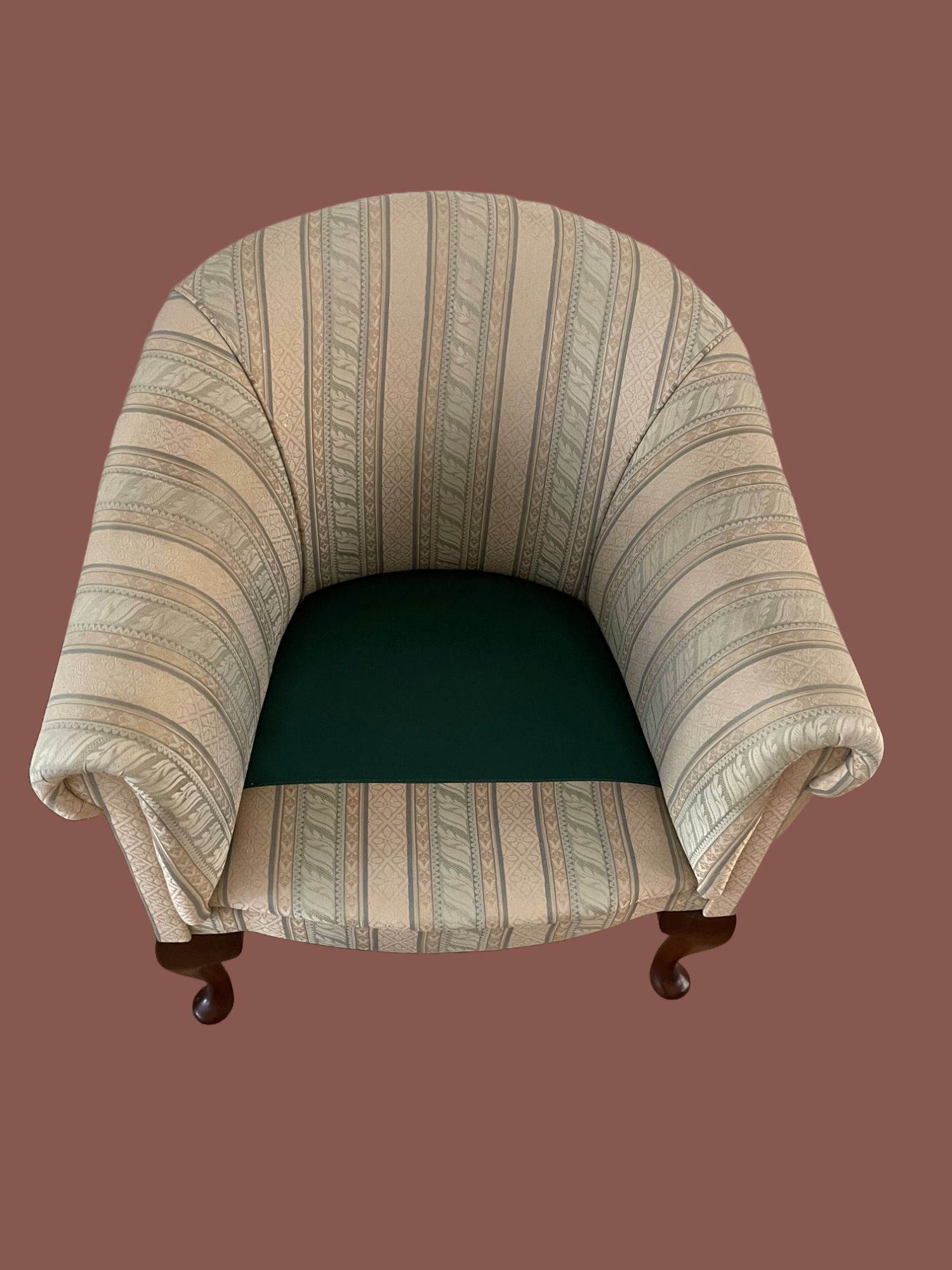 Set Van 2 Chesterfield Byron Tub Chairs image 5