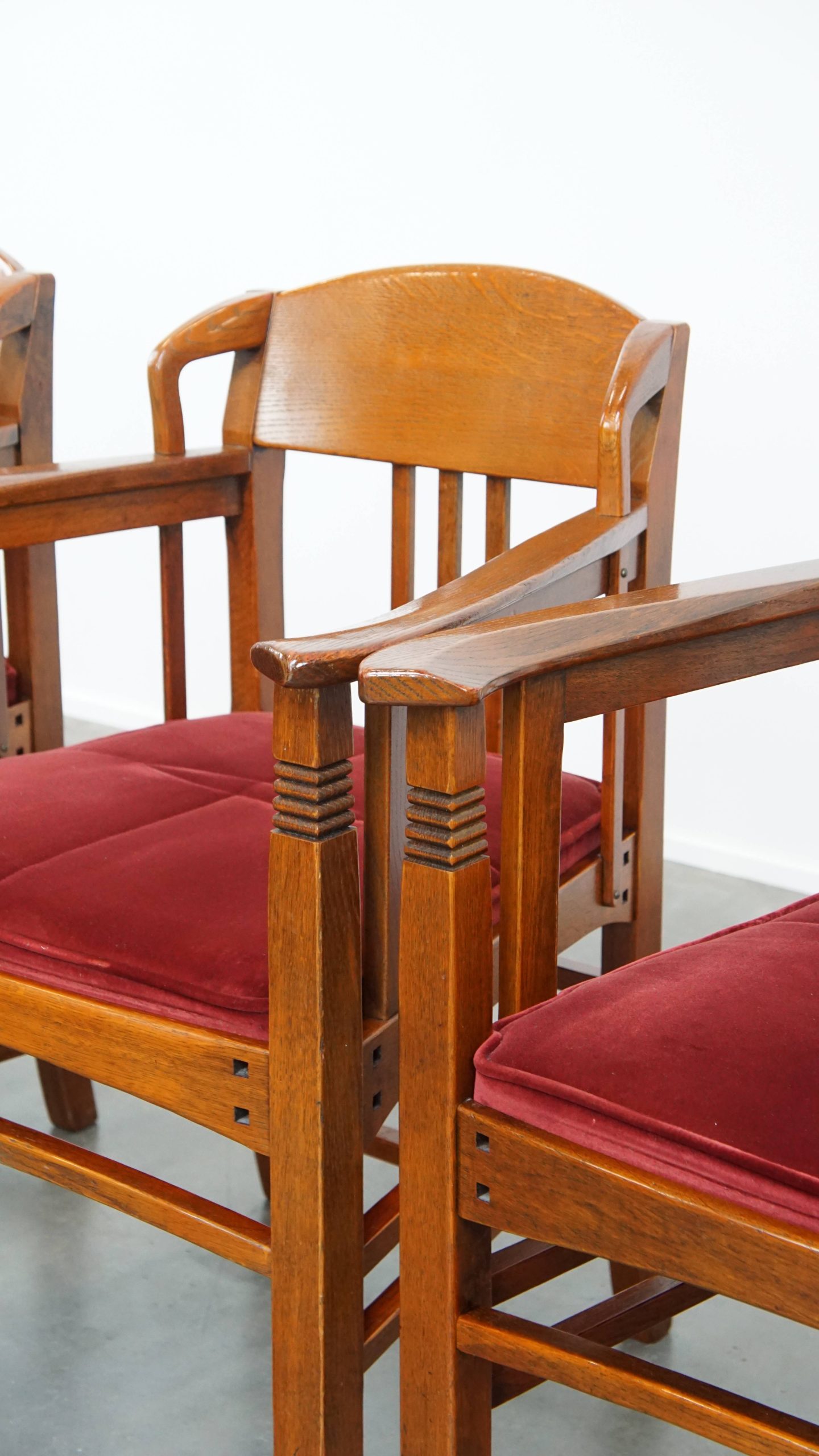 Set Van 4 Art Nouveau/ Jugendstil Design Schuitema Eetkamerstoelen Met Rode Stoffen Bekleding image 17