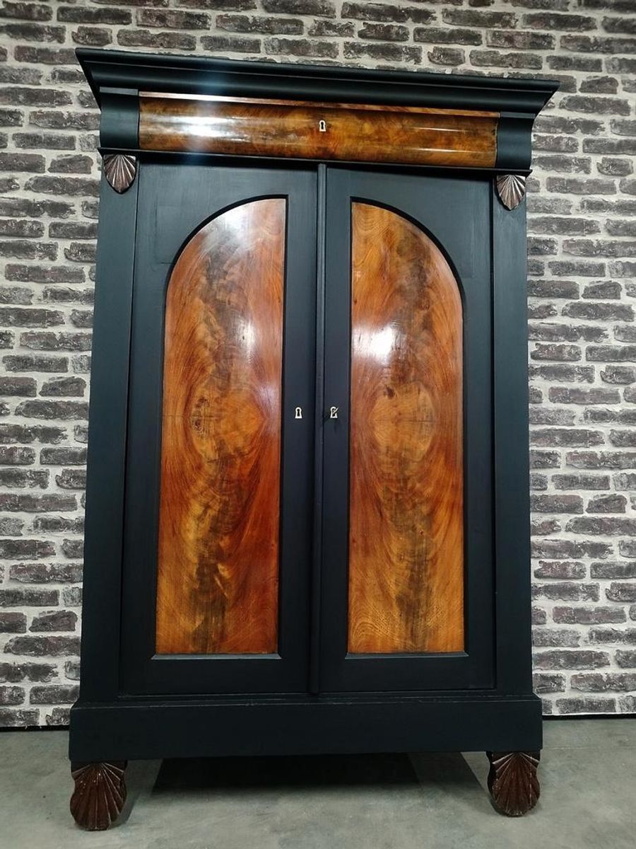 Meidenkast / Poortkast / Ladekast / Linnenkast image 11