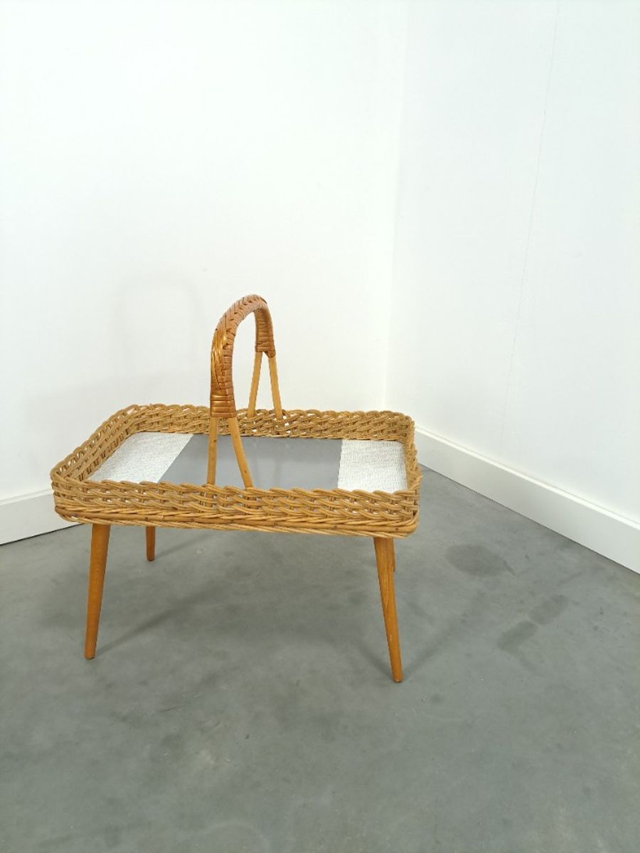 Rotan Dienblad Op Poten Met Grijs Formica image 7