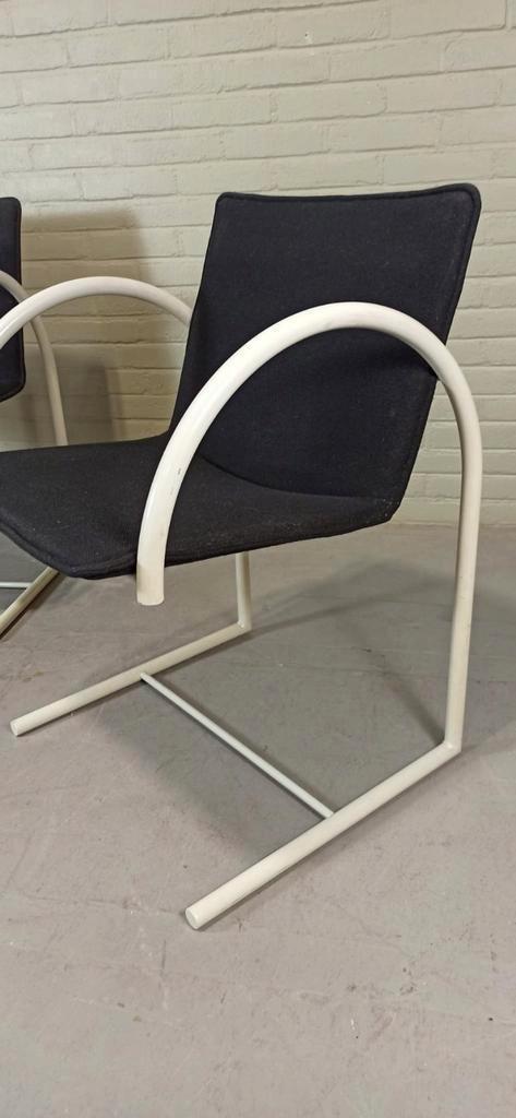 Set Van 2 Vintage Cirkel Stoelen, Metaform, Postmodern image 8