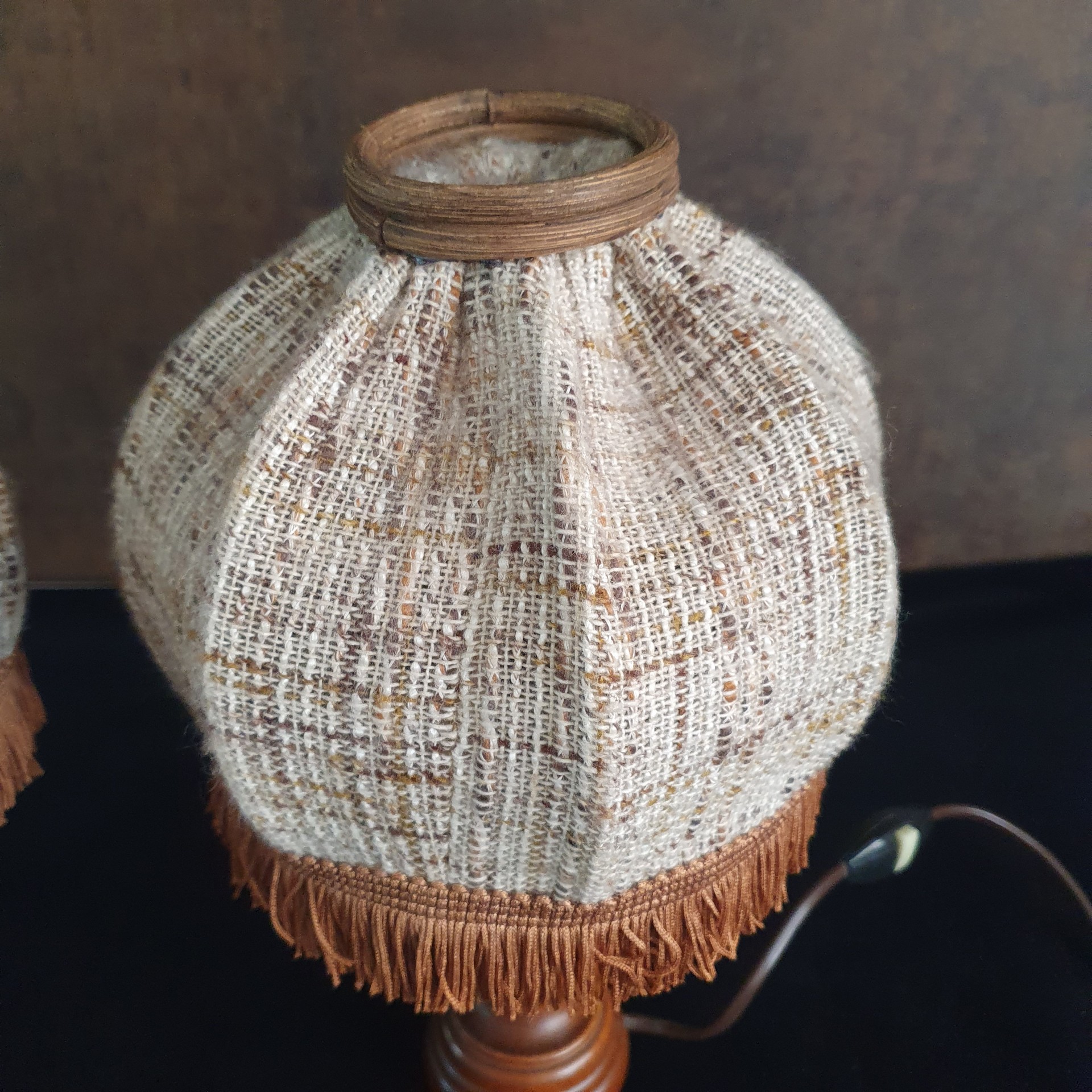 Vintage - Schemerlamp - Bedlamp - Kastlamp - Hout/stof- 2 Stuks image 4