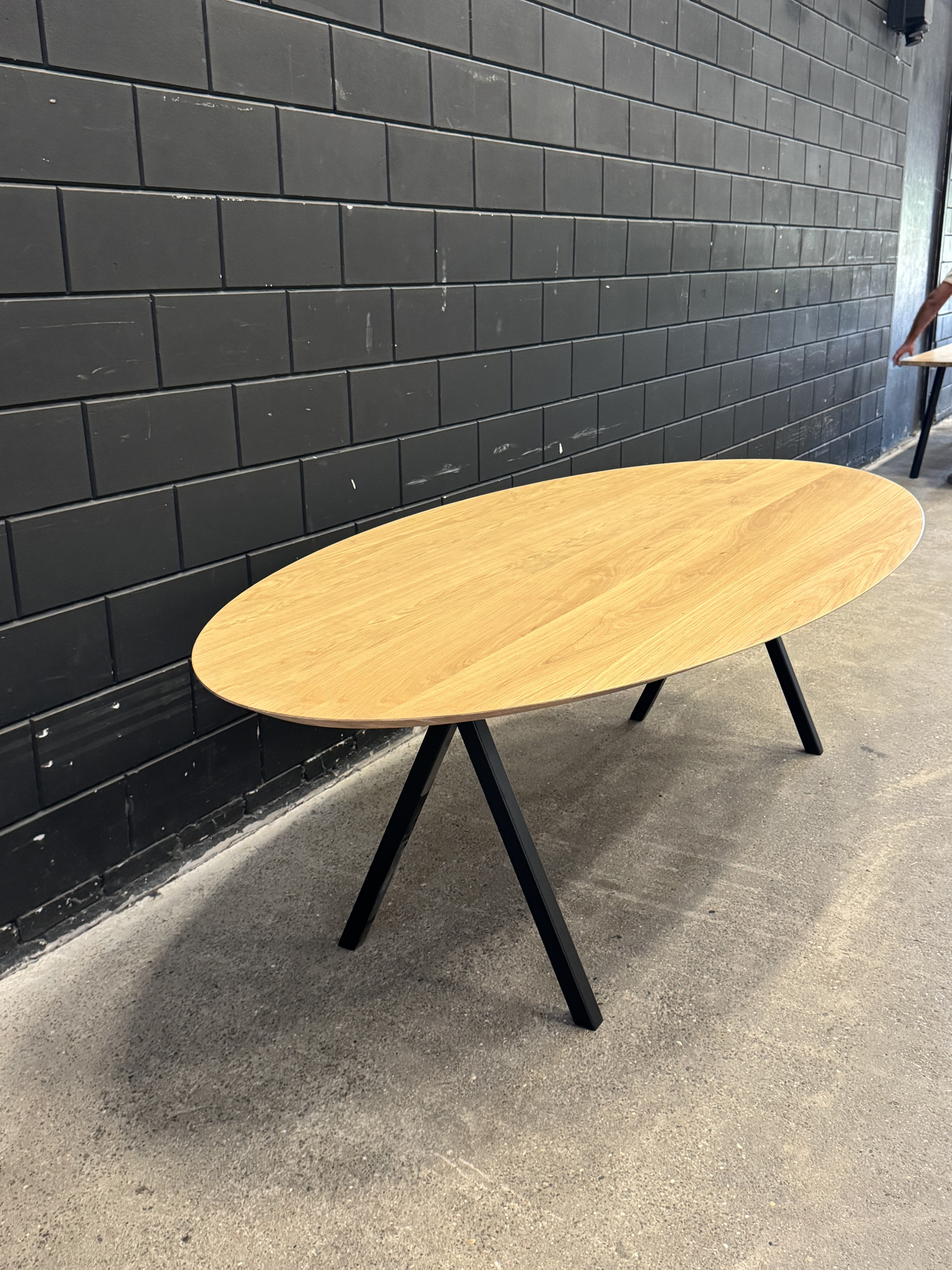Studio Henk Eettafel Slim X Type Hardwax Olie Naturel, Ovaal image 4
