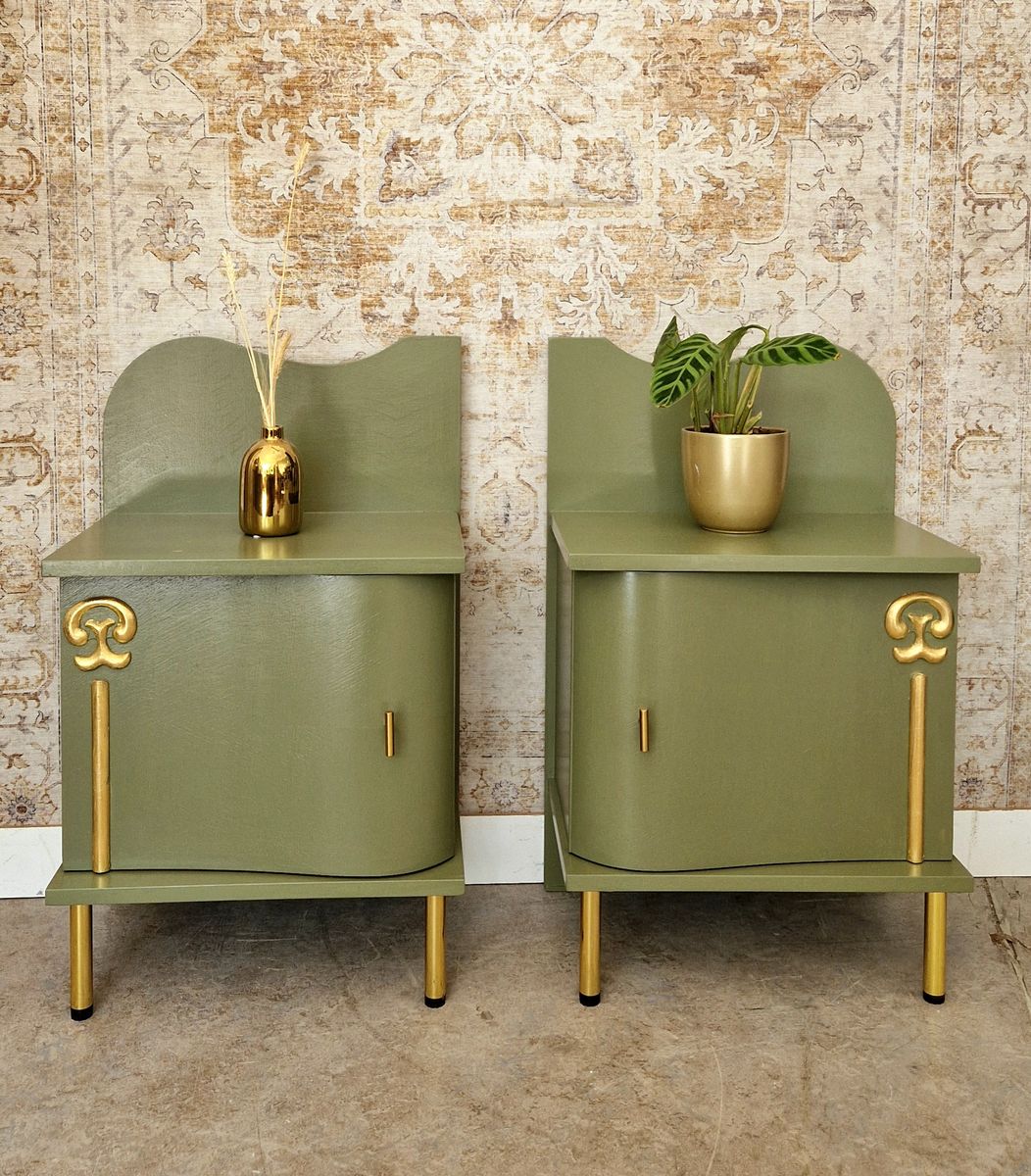 Nachtkastjes In Groen Met Goud Patronen image 2