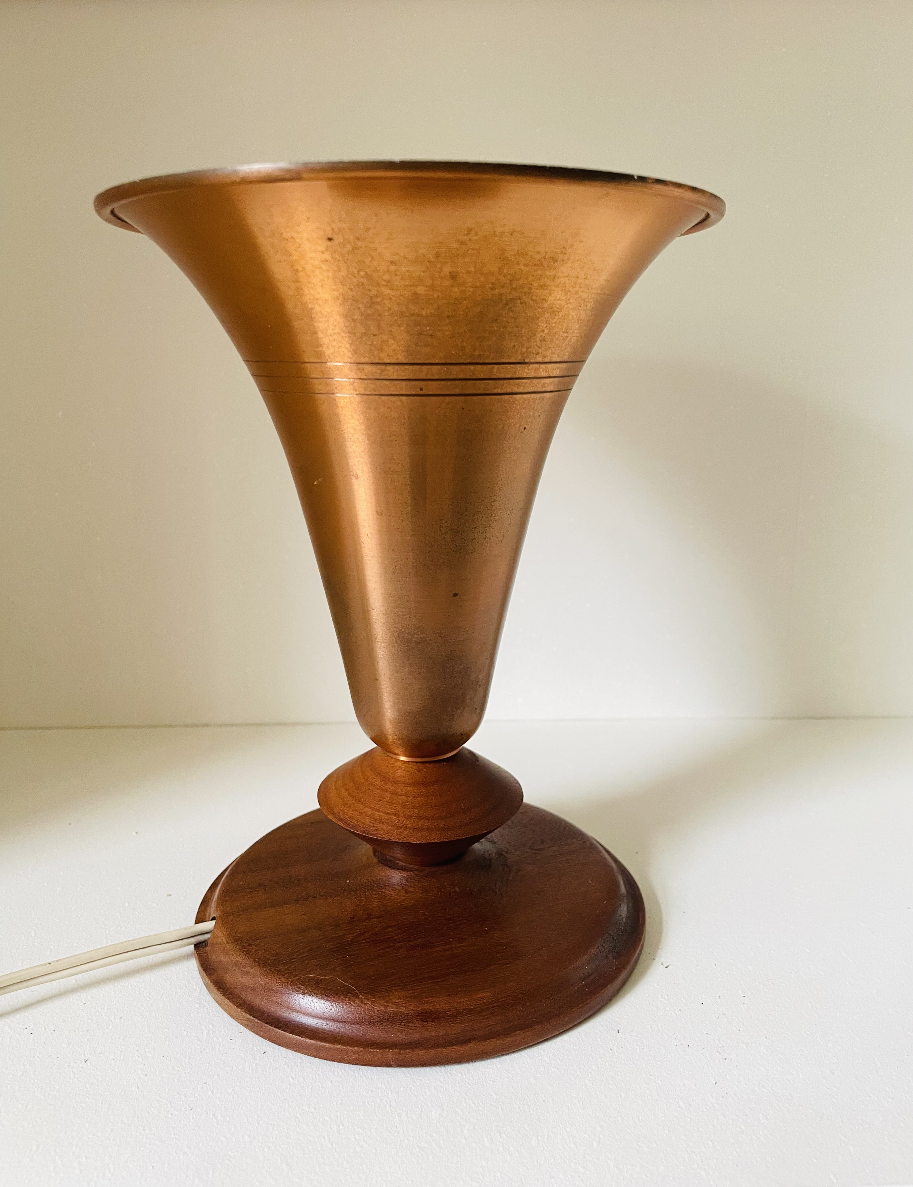 Art Deco Lamp image 2